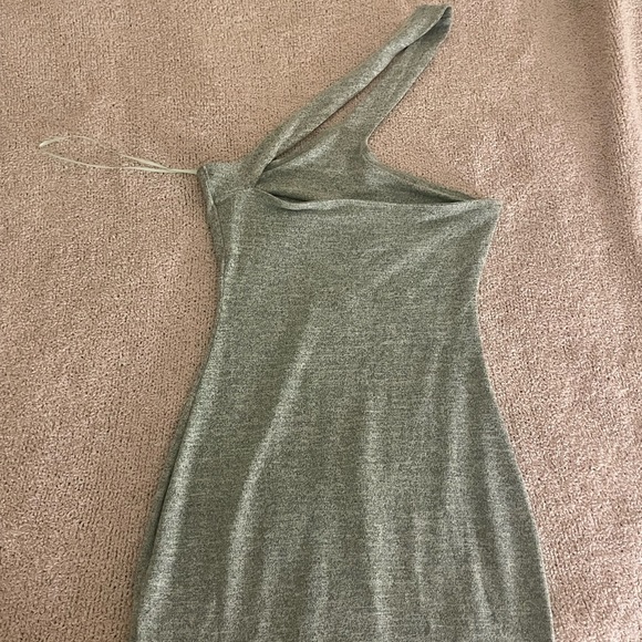 Isabelle’s cabinet green one strap dress - Picture 3 of 4